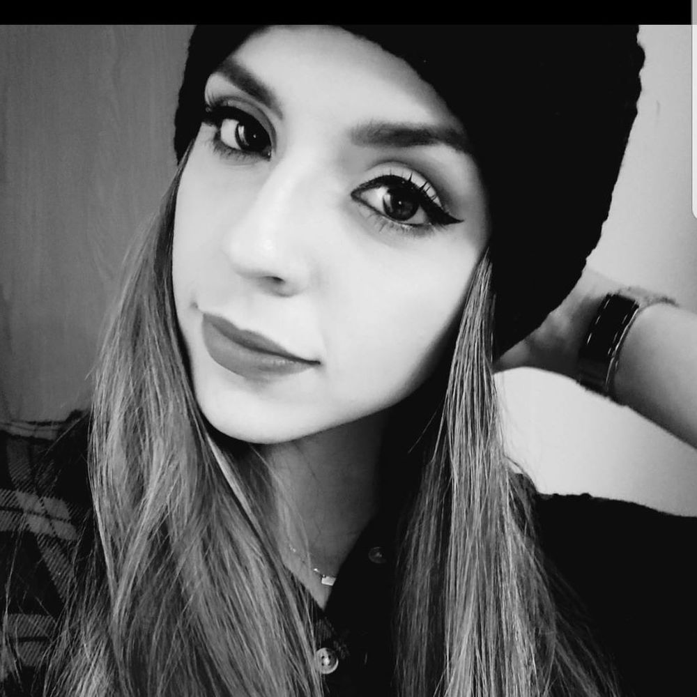 Meet your Posher, Cecy